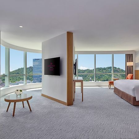 Crowne Plaza Zhuhai City Center By Ihg - Offers Free One-Way Shuttle To Chimelong Ocean Kingdom Kültér fotó