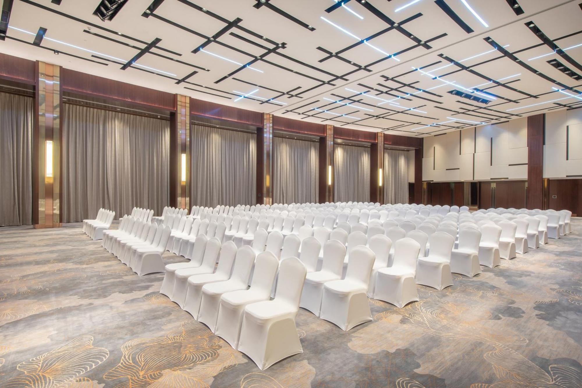 Crowne Plaza Zhuhai City Center By Ihg - Offers Free One-Way Shuttle To Chimelong Ocean Kingdom Kültér fotó